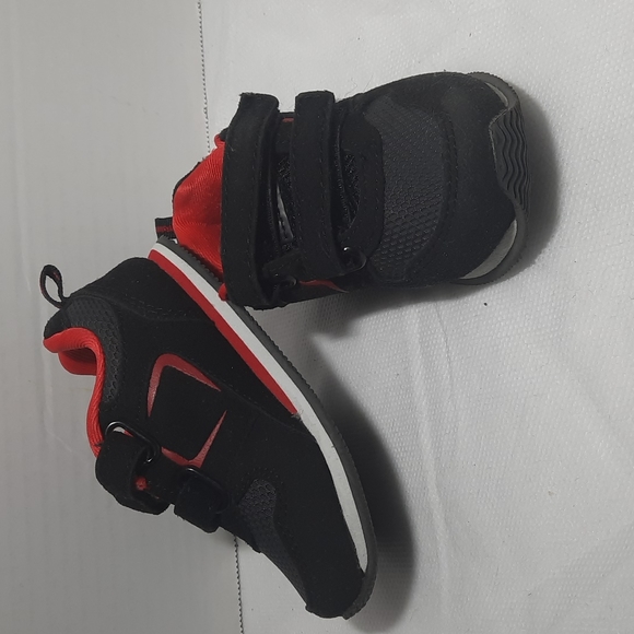 Nearly new baby shoes size 4 - Picture 2 of 5